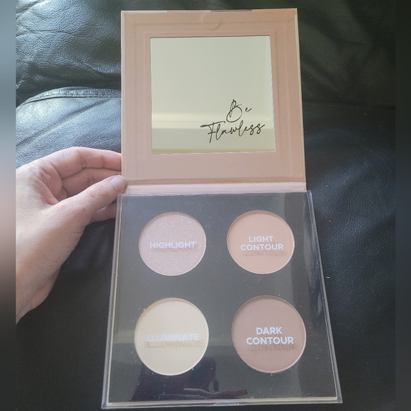 NEW Ellen Tracy 4 Contour Palette - Picture 2 of 3